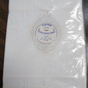 SEATON SUPERIOR IMPORTED DAMASK TABLECLOTH